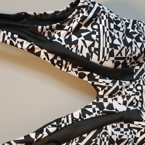 Sunproof by Weatherproof NWT Black and White Tank Swimsuit - Picture 2 of 7